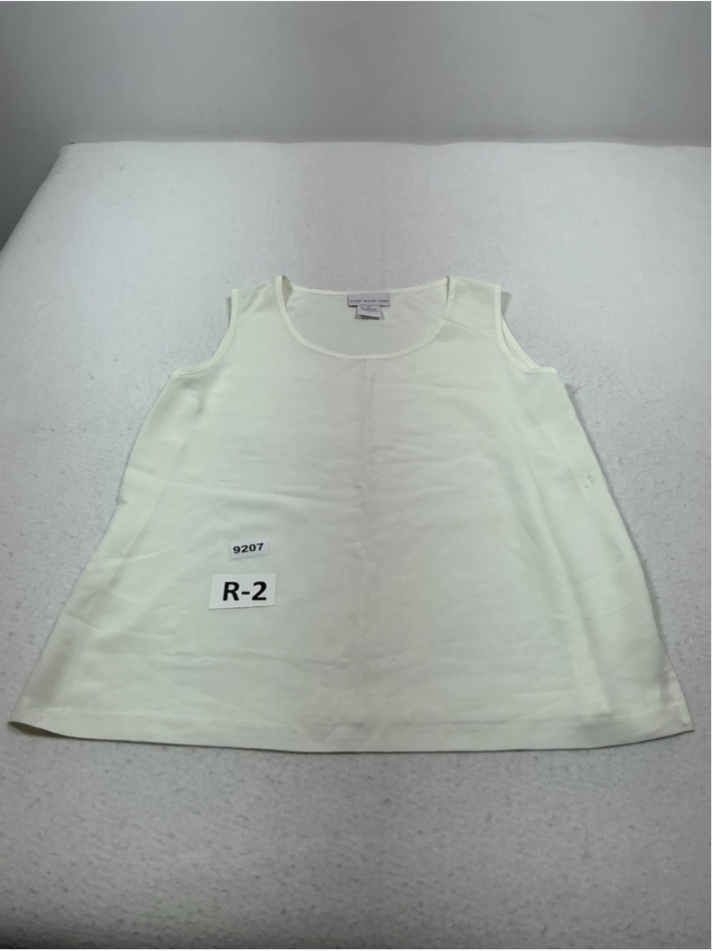 Womans Excellent Susan Graver Pullover Blouse 1X Ivory Sleeveless